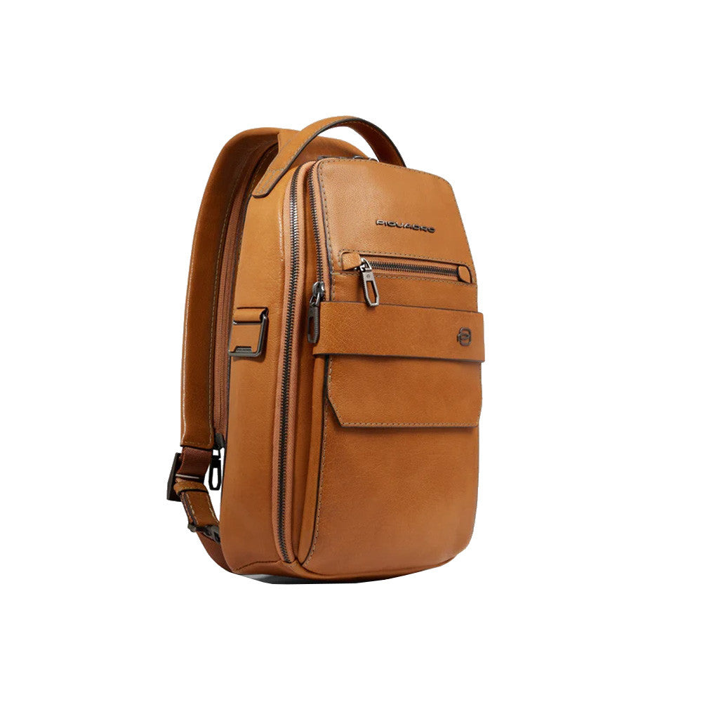 Bandolera / Mochila de Piel Piquadro CA7028S141/BE Color Cuero_8523.jpg