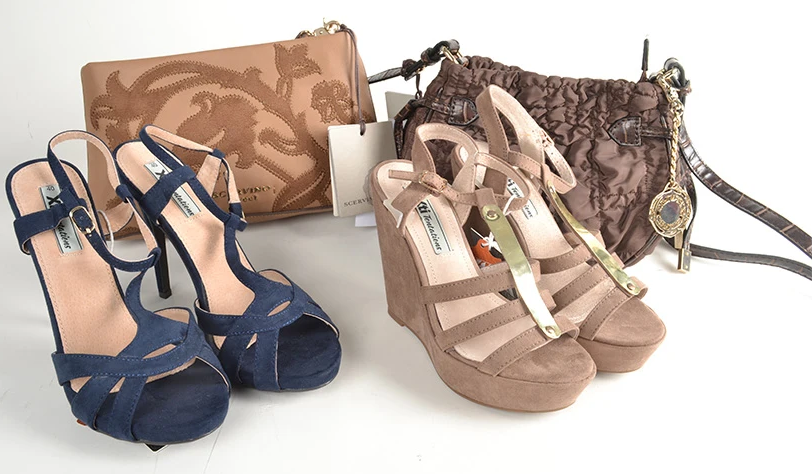 Lote de 41 prendas, accesorios y calzado de mujer MULTIMARCA