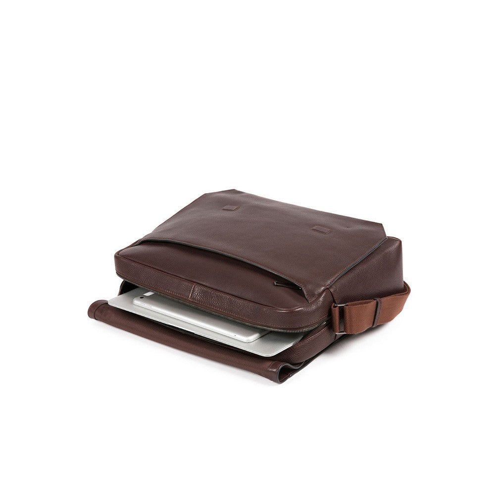Maletín de Piel Piquadro CA5520W108/M Color Berenjena_1262.jpg