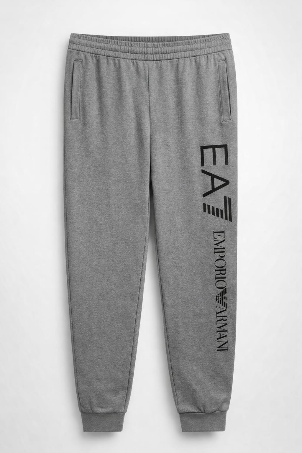 Lote Stock-Mix 1022 de 25 prendas de EA7 EMPORIO ARMANI. Hombre. Primavera-Verano