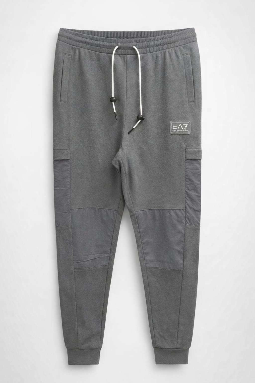 Lote Stock-Mix 1022 de 25 prendas de EA7 EMPORIO ARMANI. Hombre. Primavera-Verano