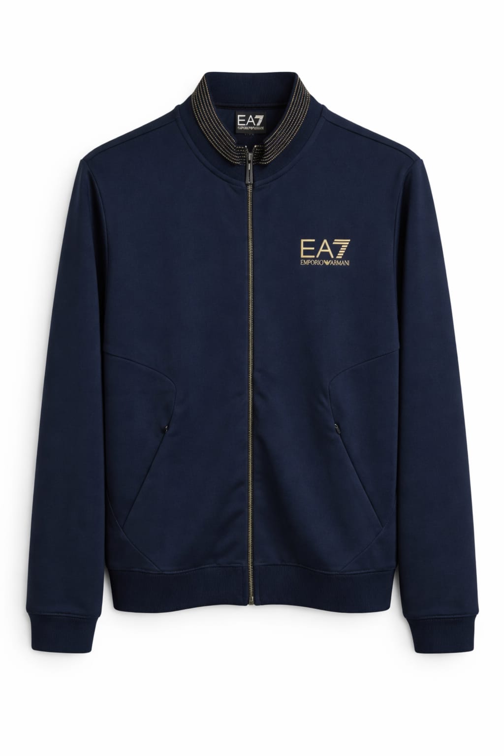 Lote Stock-Mix 1023 de 26 prendas de EA7 EMPORIO ARMANI. Hombre. Primavera-Verano