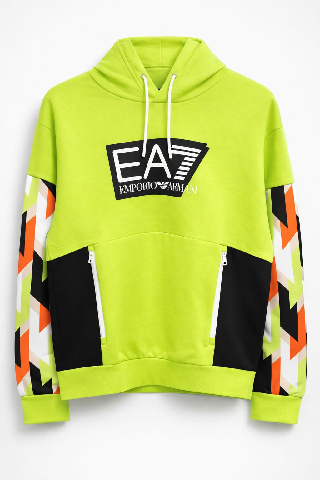Lote Stock-Mix 1023 de 26 prendas de EA7 EMPORIO ARMANI. Hombre. Primavera-Verano