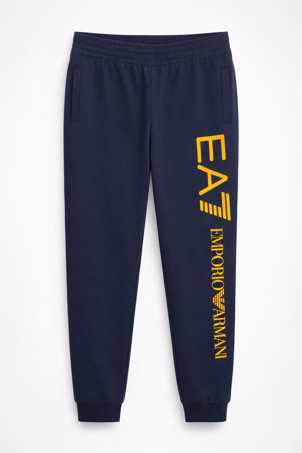 Lote Stock-Mix 1024 de 26 prendas de EA7 EMPORIO ARMANI. Hombre. Primavera-Verano