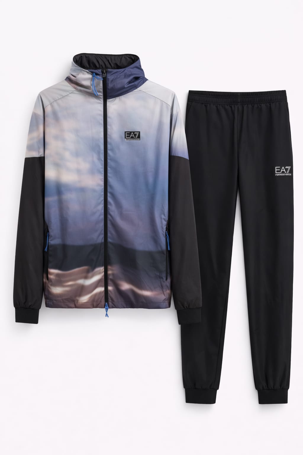 Lote Stock-Mix 1024 de 26 prendas de EA7 EMPORIO ARMANI. Hombre. Primavera-Verano