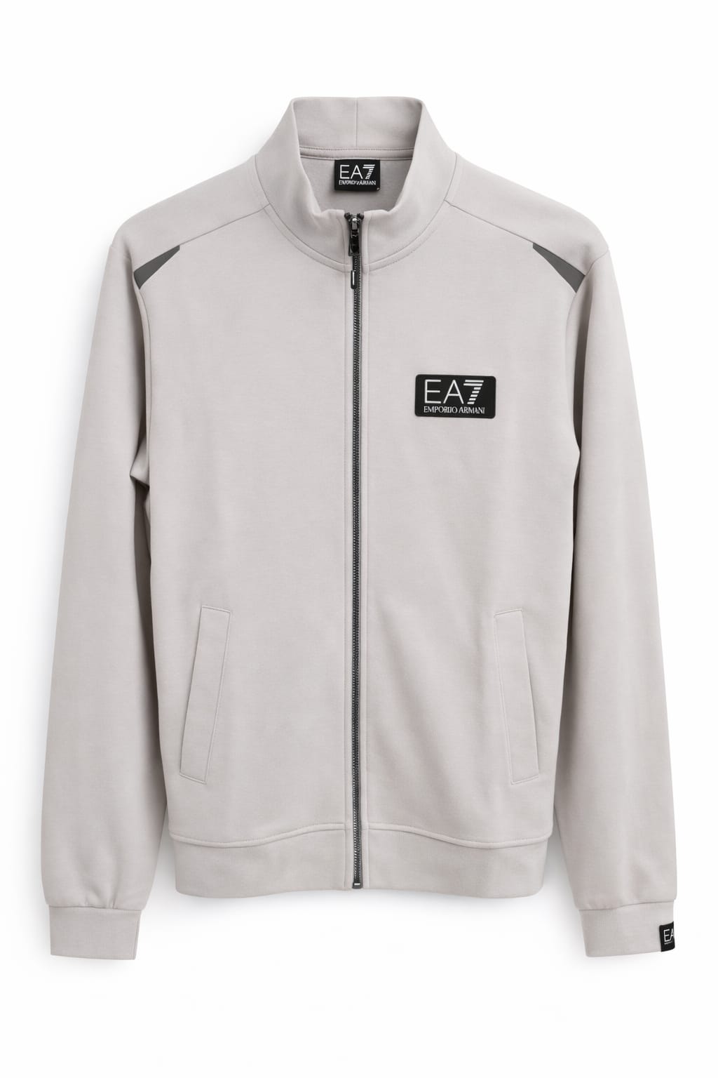 Lote Stock-Mix 1026 de 26 prendas de EA7 EMPORIO ARMANI. Hombre. Primavera-Verano