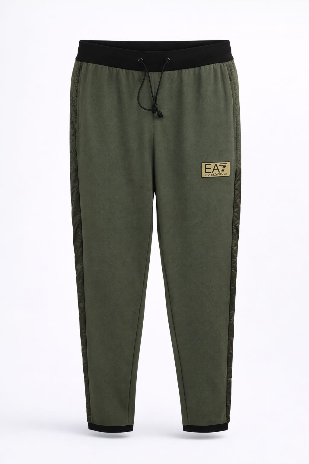 Lote Stock-Mix 1027 de 26 prendas de EA7 EMPORIO ARMANI. Hombre. Primavera-Verano