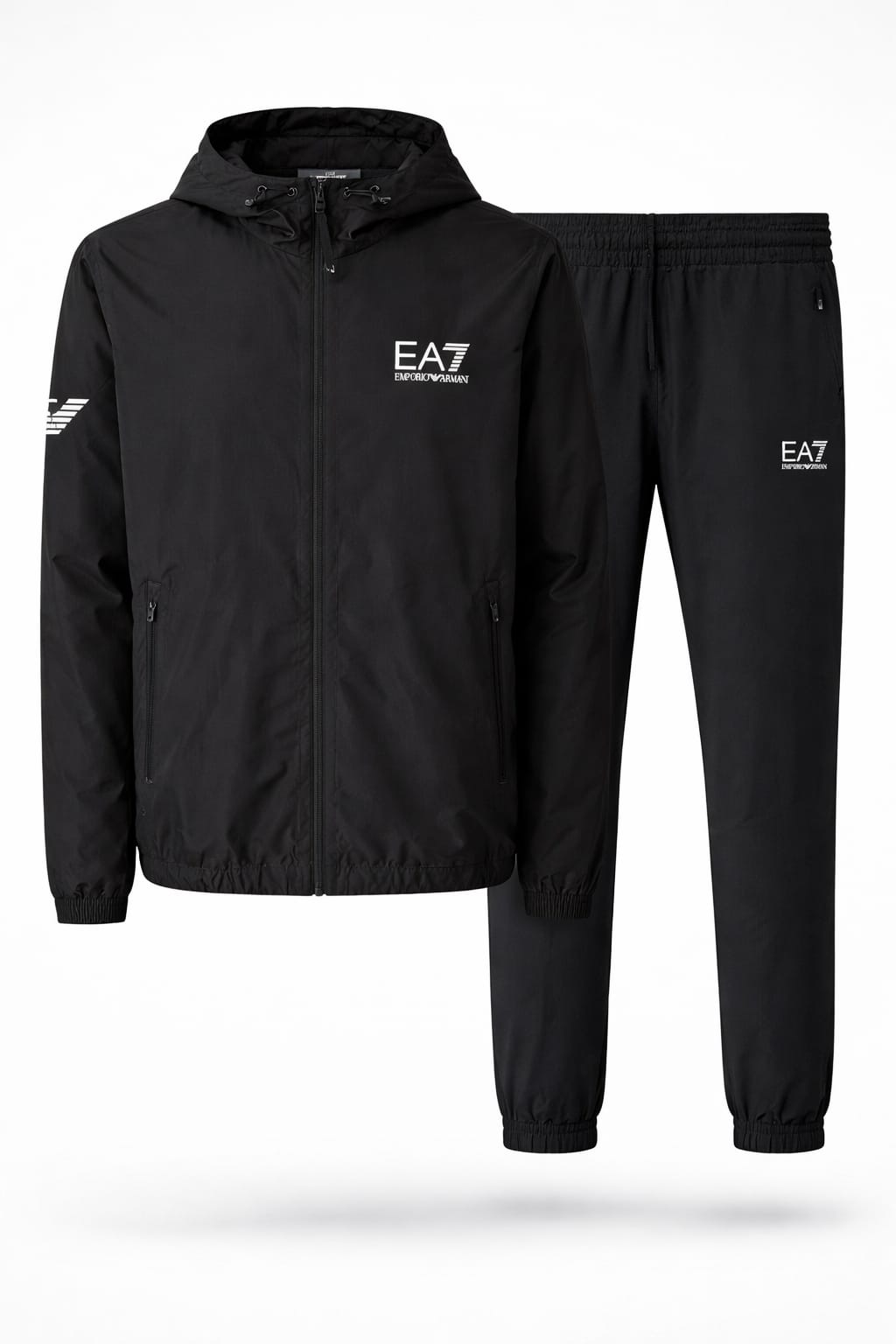 Lote Stock-Mix 1028 de 26 prendas de EA7 EMPORIO ARMANI. Hombre. Primavera-Verano