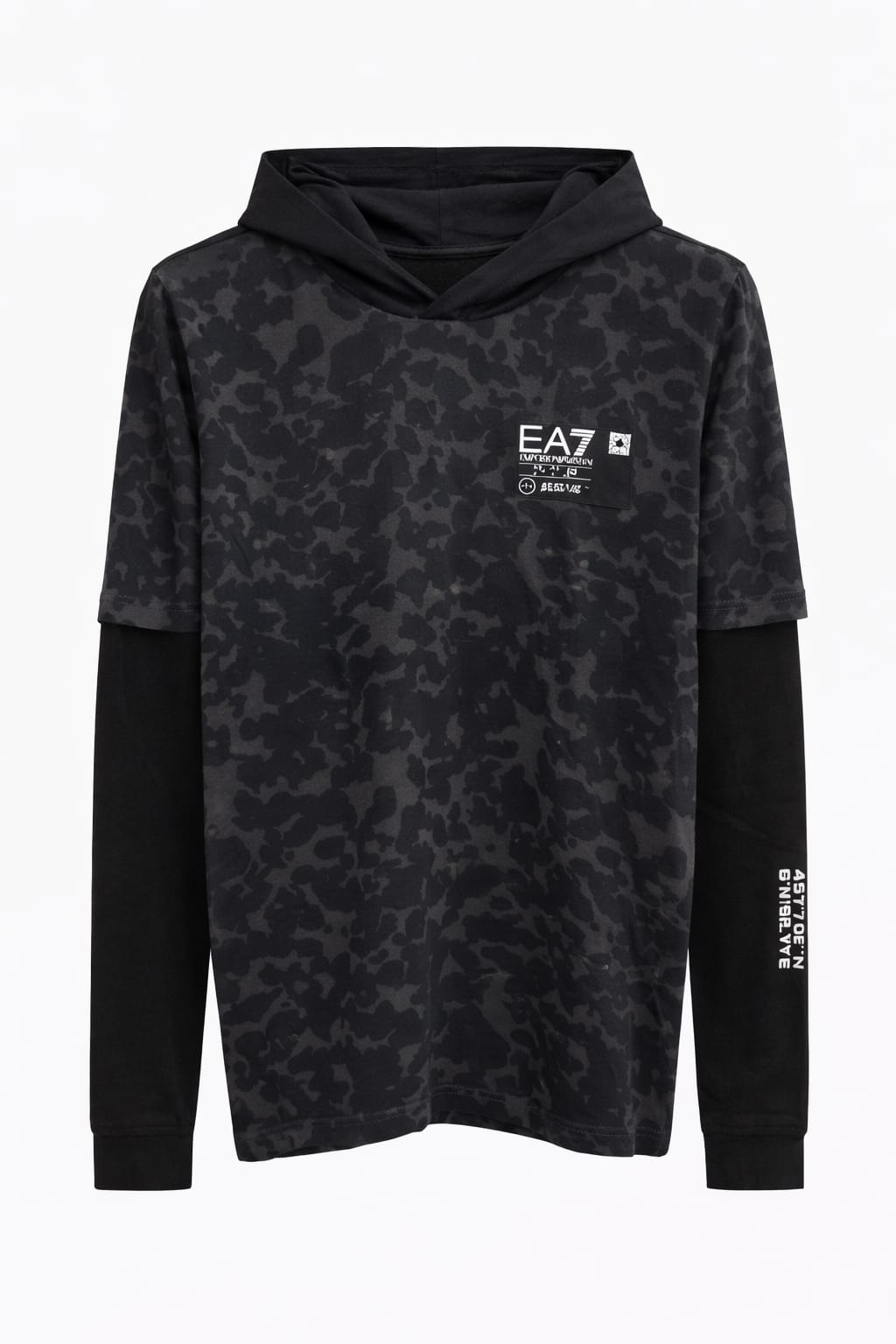 Lote Stock-Mix 1028 de 26 prendas de EA7 EMPORIO ARMANI. Hombre. Primavera-Verano