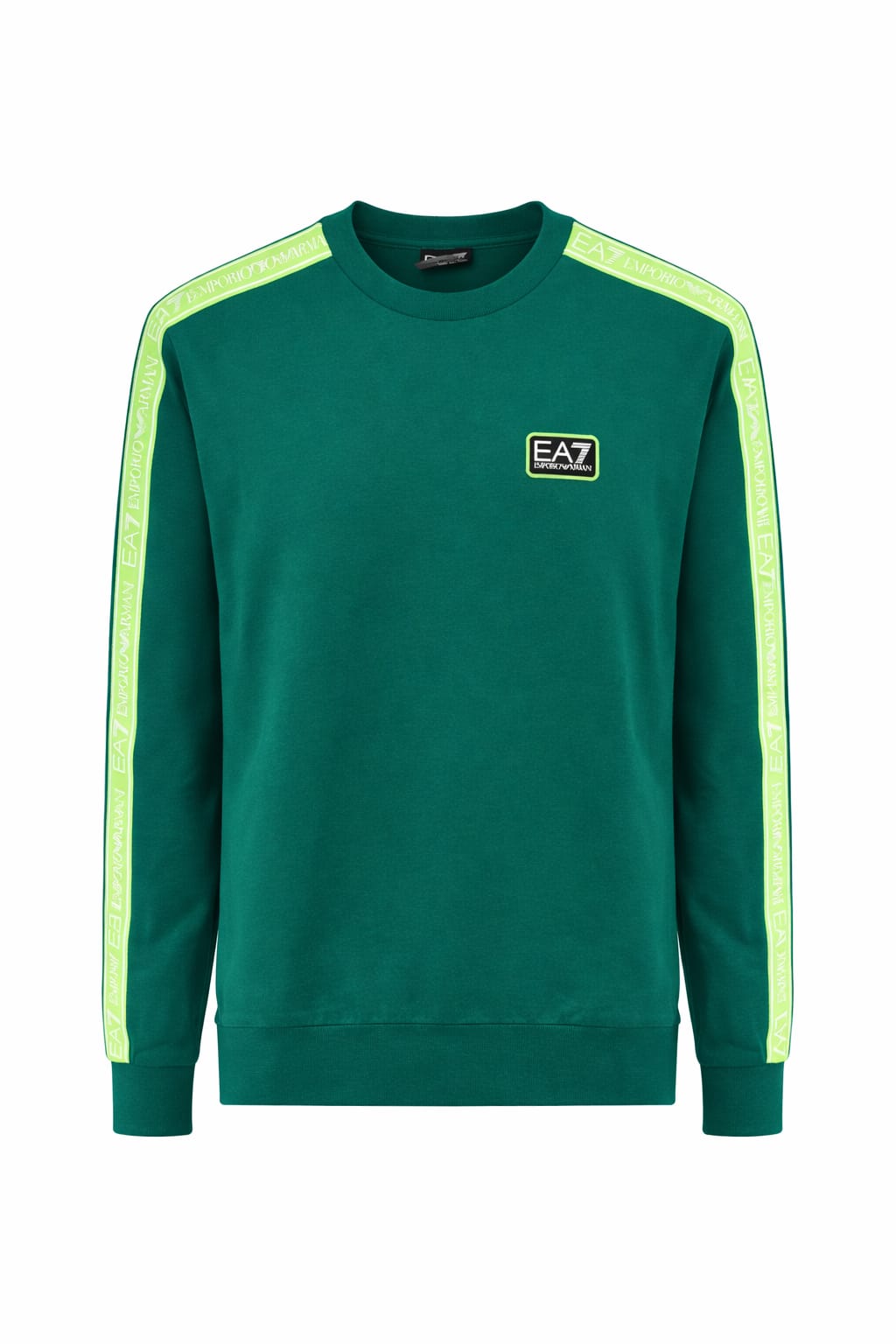 Lote Stock-Mix 1031 de 26 prendas de EA7 EMPORIO ARMANI. Hombre. Primavera-Verano