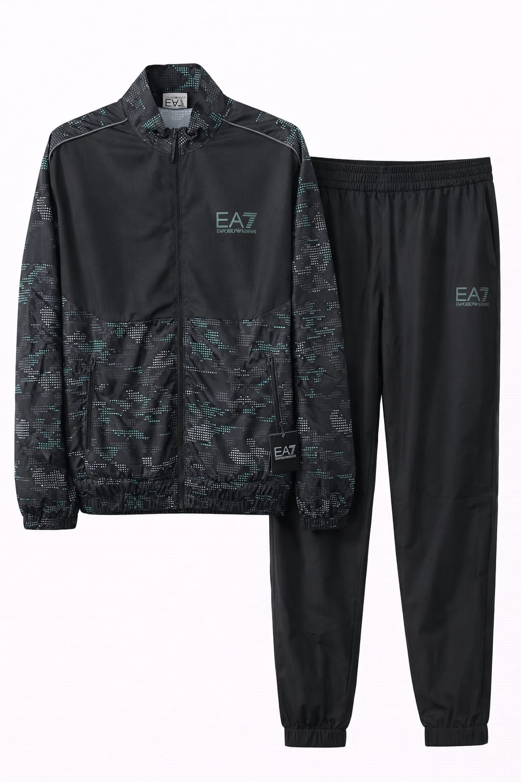 Lote Stock-Mix 1032 de 20 prendas de EA7 EMPORIO ARMANI. Hombre. Primavera-Verano