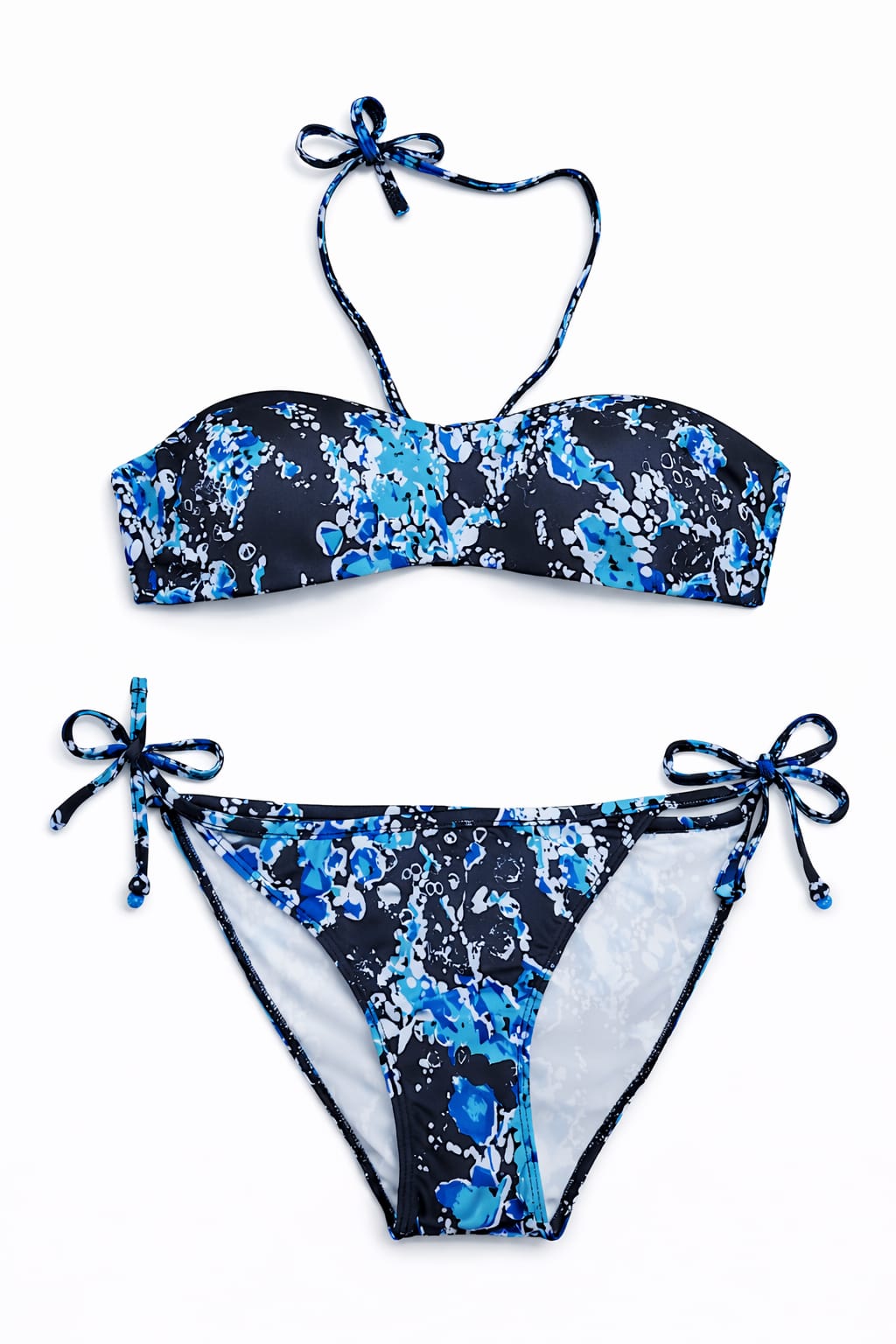 Lote Stock-Mix 1041. De 25 Bañadores y Bikinis de EA7 Emporio Armani. Temporada Verano.