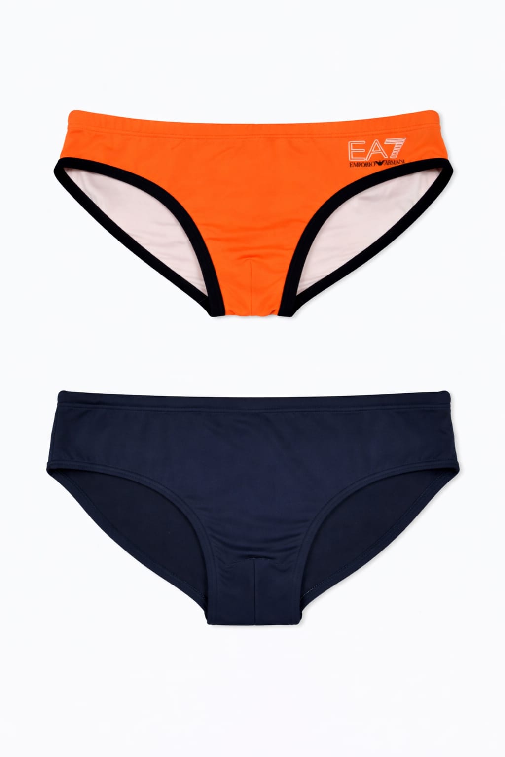 Lote Stock-Mix 1044. De 24 Bañadores de Hombre de EA7 Emporio Armani. Temporada Verano.