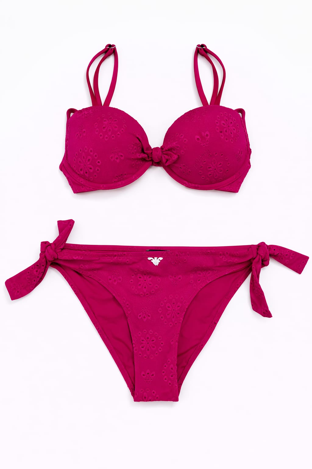 Lote Stock-Mix 1046. De 24 Bañadores y Bikinis de EA7 Emporio Armani. Temporada Verano.