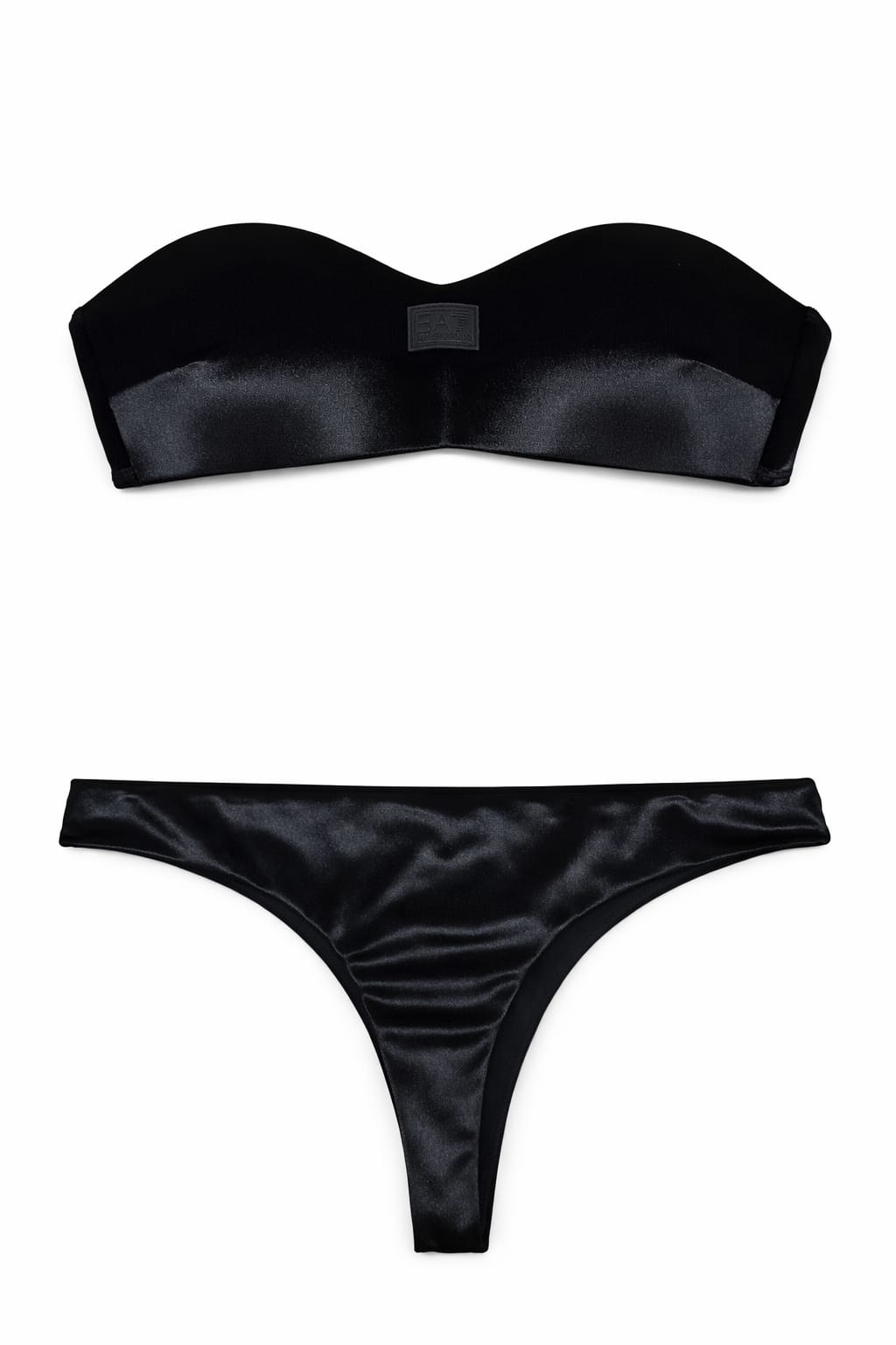 Lote Stock-Mix 1047. De 24 Bañadores y Bikinis de EA7 Emporio Armani. Temporada Verano.