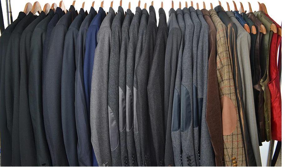 Lote de 1200 Prendas, Calzado y Accesorios MULTIMARCA