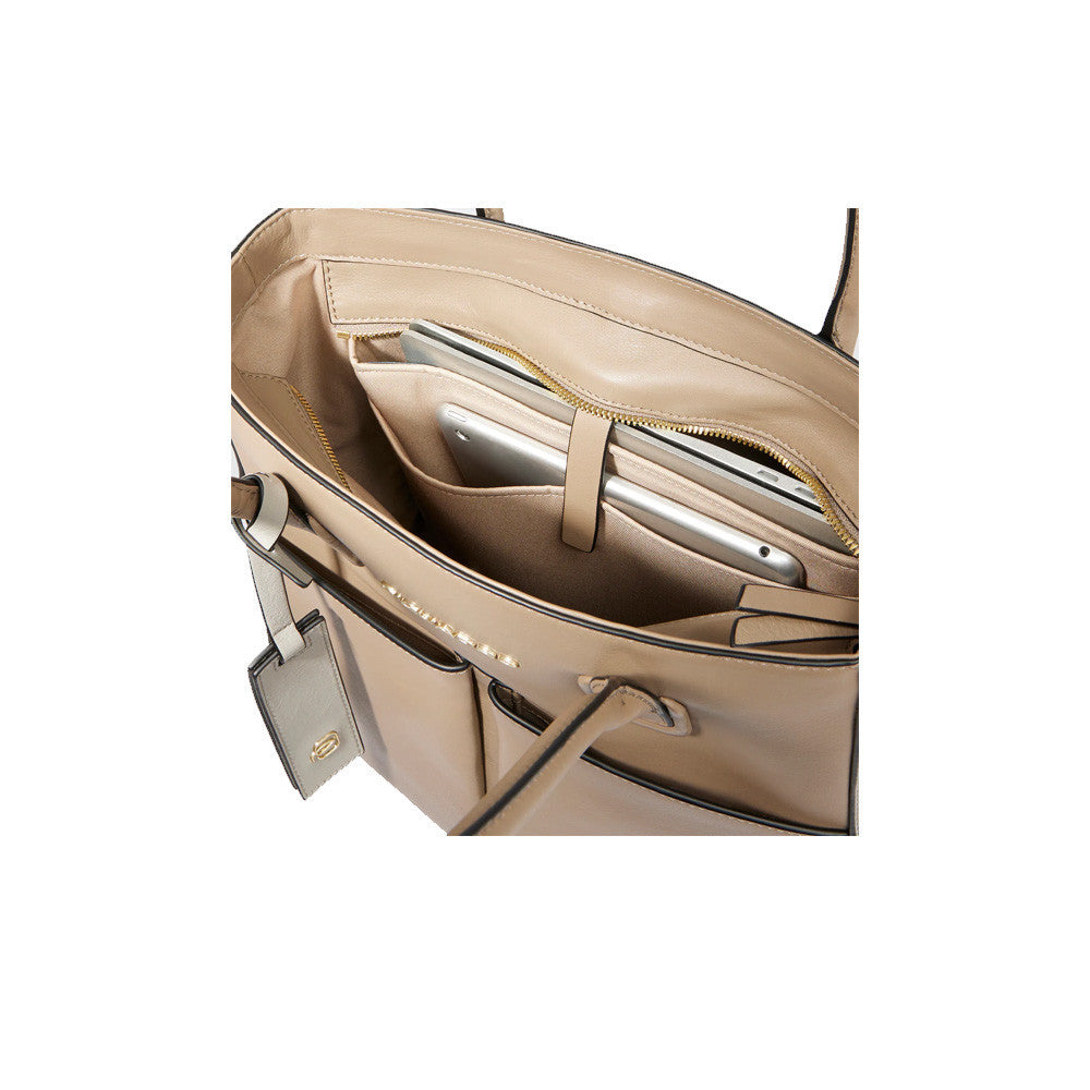 Bolso de Piel Piquadro BD6460W134/BE Color Beige y Gris_5330.jpg