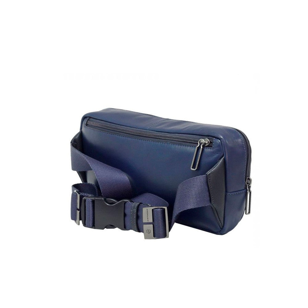 Riñonera de Piel Piquadro CA5658S118/BLU Color Azul Marino_1684.jpg