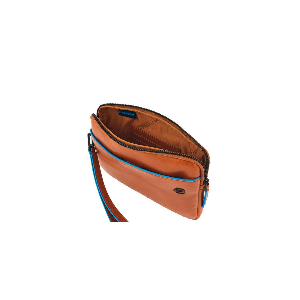 Bolso de Mano de Piel Piquadro AC5946B2VR/CU Color Cuero_2514.jpg