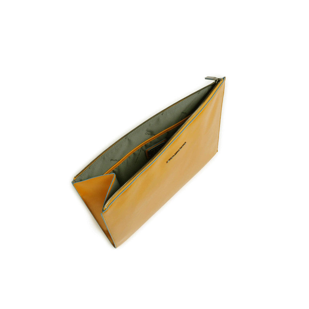 Portadocumentos / Funda Tablet de Piel AC6587B2R/G Piquadro Color Amarillo_5826.jpg