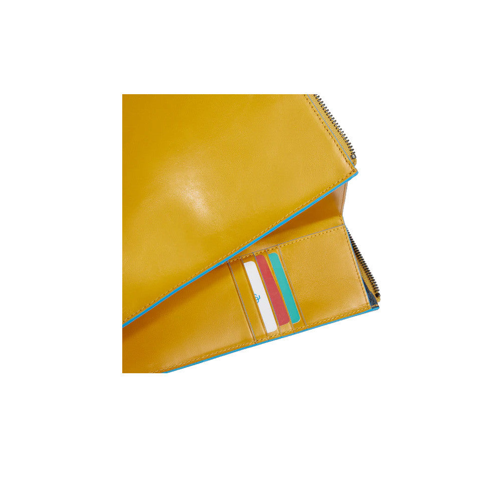 Portadocumentos / Funda Tablet de Piel AC6587B2R/G Piquadro Color Amarillo_5827.jpg