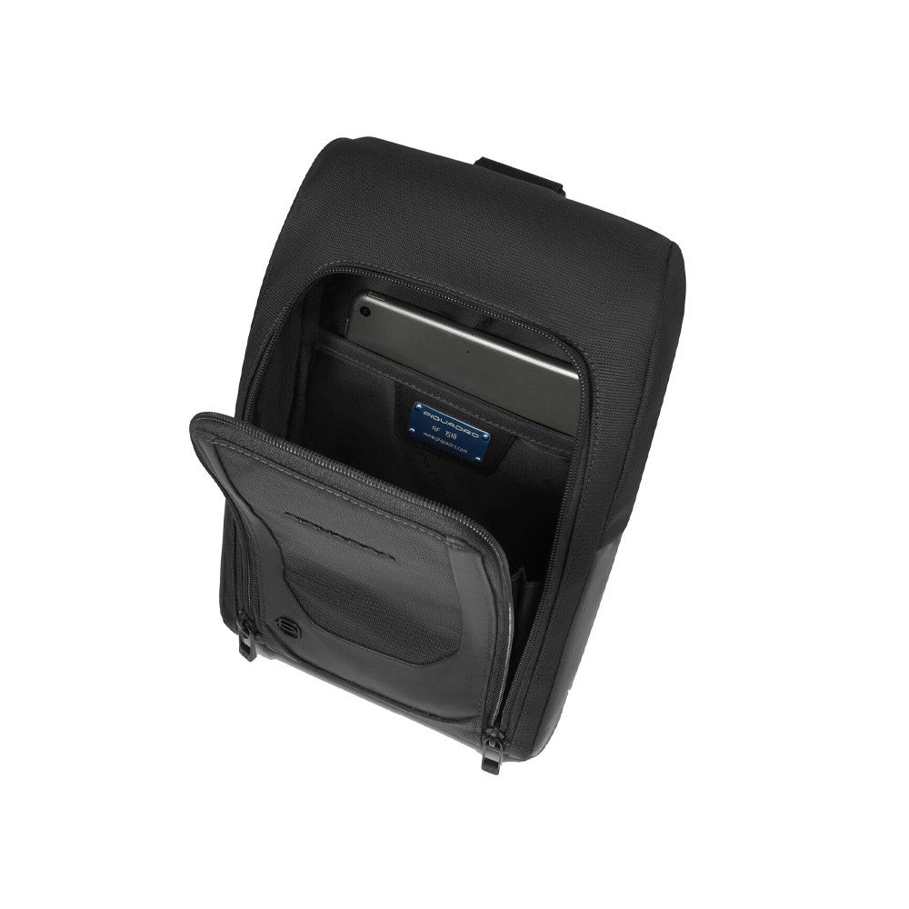 Bandolera Piquadro CA6904S140/N Color Negro_8567.jpg