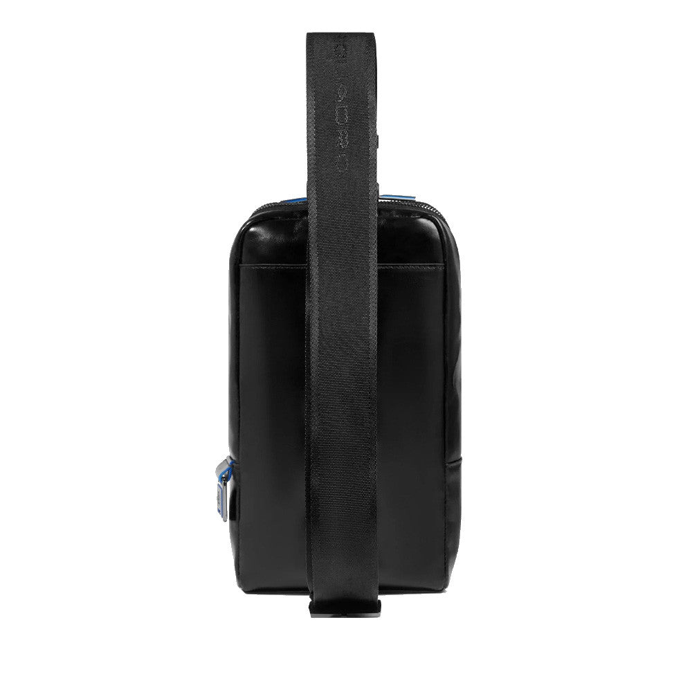Bandolera de Piel Piquadro CA6898B2/N Color Negro_8662.jpg