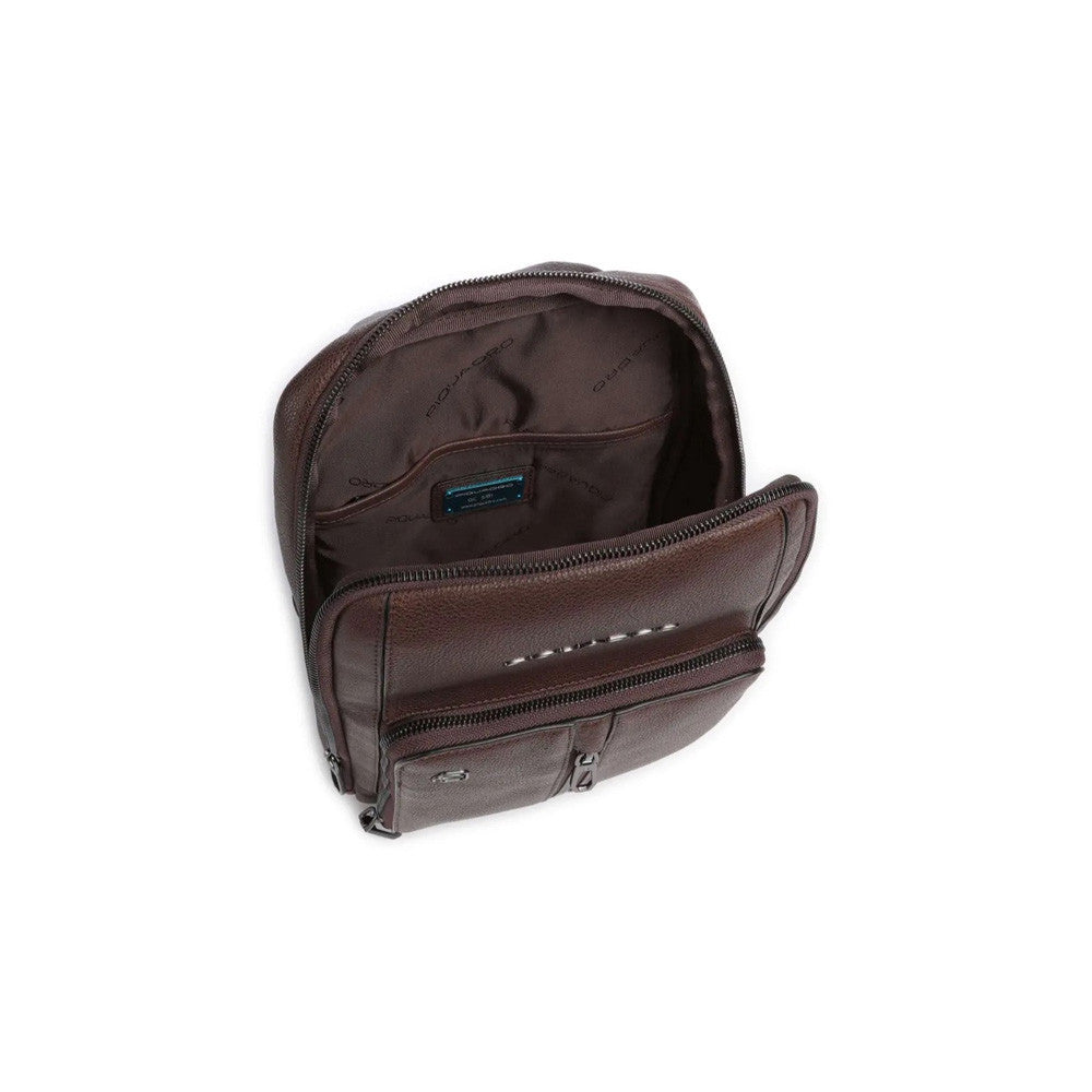 Bandolera de Piel Piquadro CA6448W130/TM Color Marrón_5473.jpg